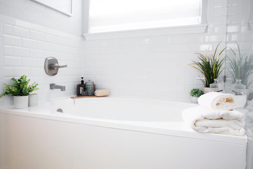 REFINISHING BATHTUB